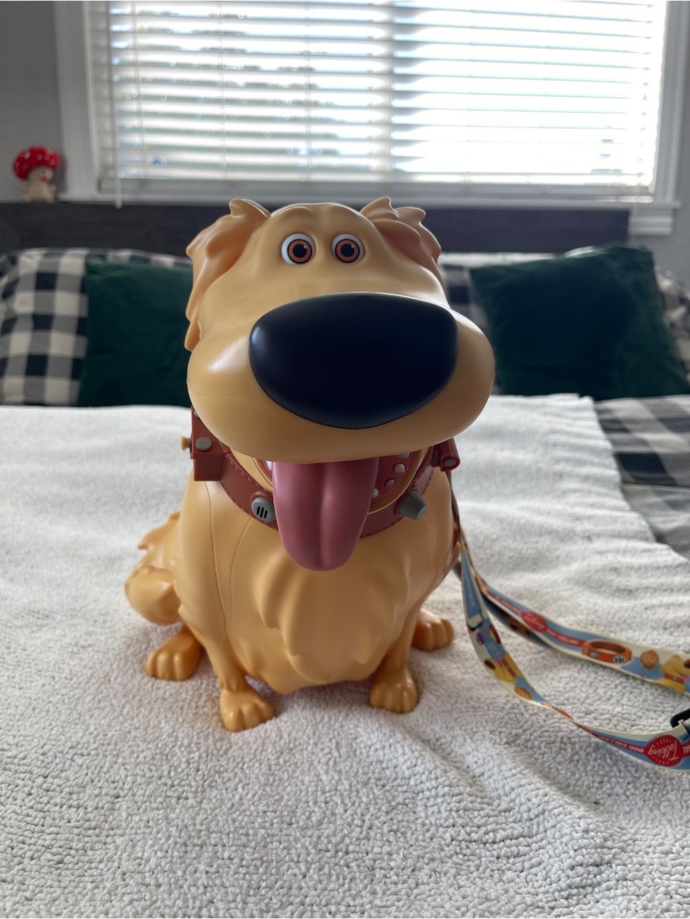 Disney Pixar Up Dug Popcorn Bucket Disneyland Magic Key Exclusive Collector